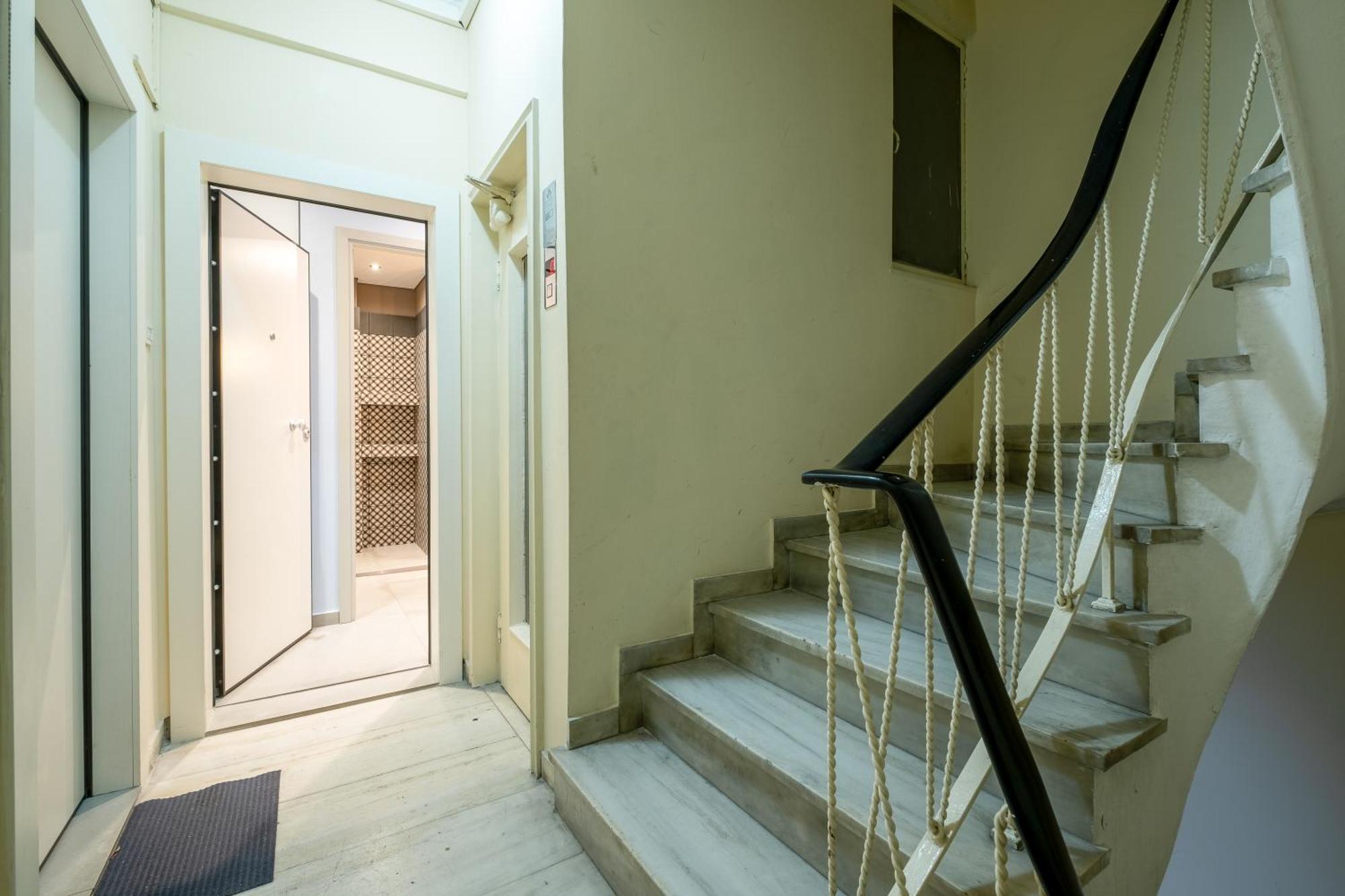 Апартаменты Sleek Plaka Retreat - Heart Of Афины Экстерьер фото