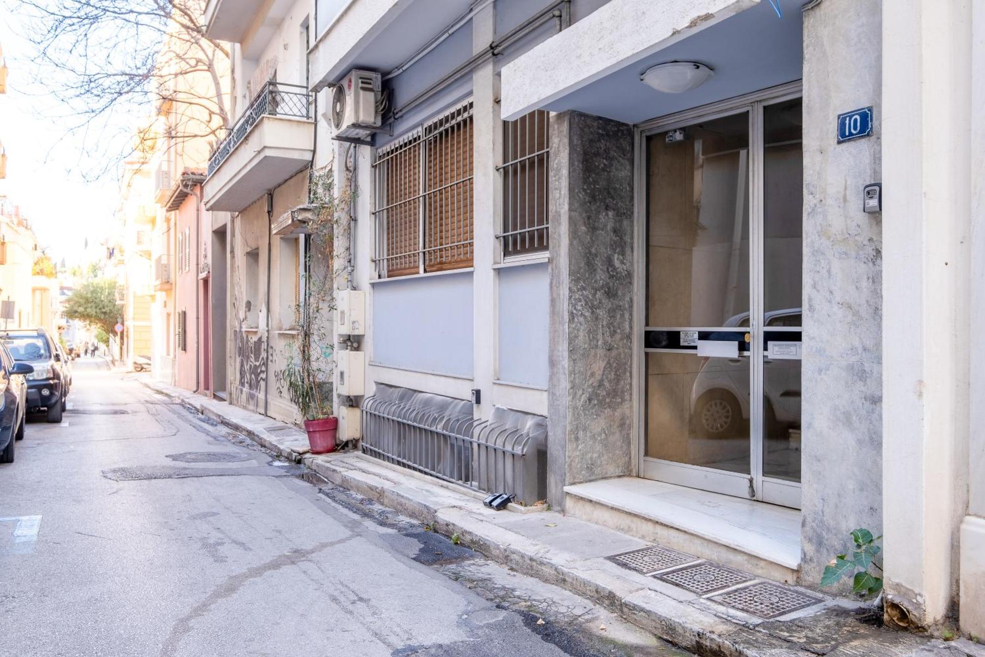 Апартаменты Sleek Plaka Retreat - Heart Of Афины Экстерьер фото